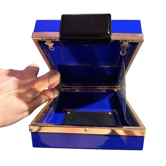 Paris Novelty Acrylic Crossbody Perfume Bottle Purse - Picture 4 of 7